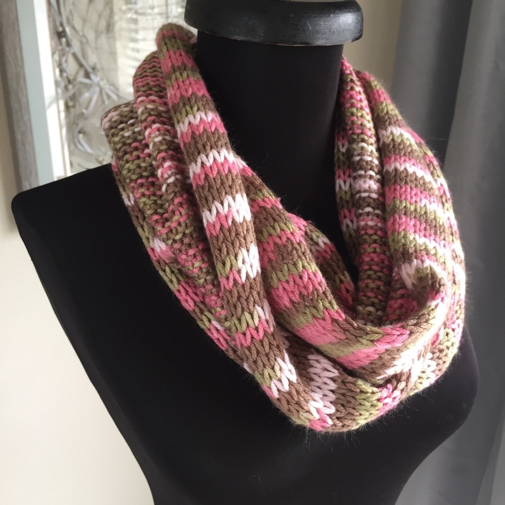 Pink Camo Infinity Scarf Long Knitted Loop #001 - Picture 4 of 5